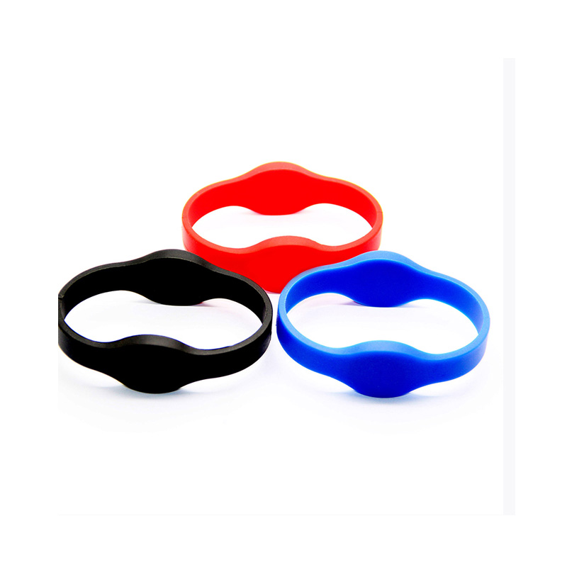 RFID健身房硅膠腕帶批發(fā)廠家NFC推薦手環(huán)定制工廠3